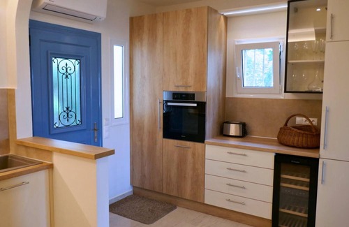 Foinikounta Apartamento | Aurelia Home offers you comfort and charm close to the beach