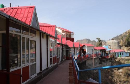 Kanatal Hotel | Aurevelle Kastura Resort Kanatal - 5 Min from Surkhanda Devi Temple # Mountain View Rooms # Himalayan View Resort