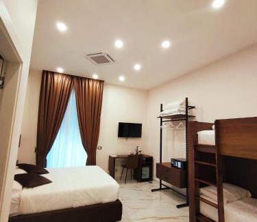 Naples City Centre Hotel | AuRoom