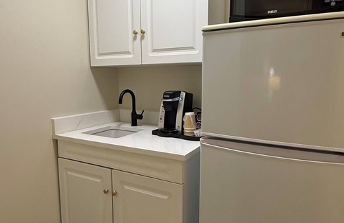 Kingston Hotel | Aurora Inn