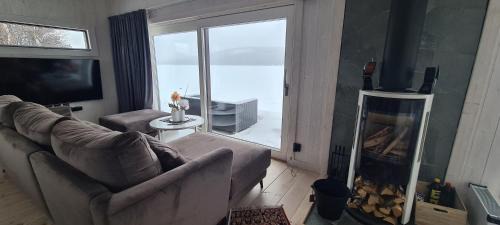 Jukkasjarvi Villa | Aurora Jukkas Riverside Lodge