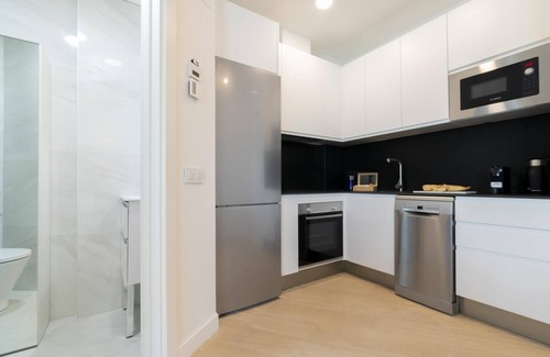 Carabanchel Apartamento | Aurora Stays by Charming, Apartamento para 4, patio y parking