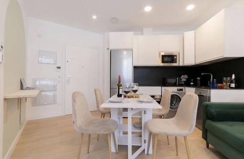 Carabanchel Apartamento | Aurora Stays by Charming II, Apartamento para 4, parking gratuito