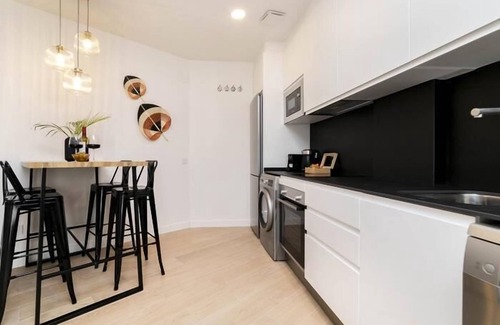 Carabanchel Apartamento | Aurora Stays by Charming X, Apartamento para 4, parking gratis