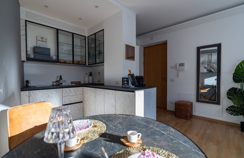 Merano Apartamento | Ausblick Kleinjuwel im Herzen Merans mit Parkplatz, Panoramablick und Bike Raum