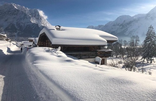 Lermoos Casa | Aussergewöhnliches Chalet in Lermoos, Mitten in der Tiroler Zugspitzarena