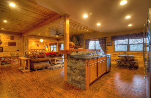 Sevierville Cabina | Aussie hospitalidad con encanto de Tennessee.
