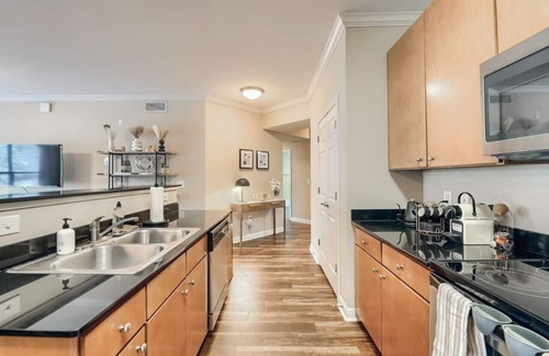 West Campus Apartamento | Austin 4BR Townhome + Walk to West Campus