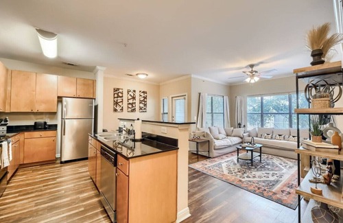 West Campus Apartamento | Austin 4BR Townhome + Walk to West Campus