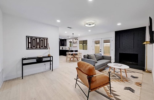 Sweetbriar Casa | Austin Escape: Stylish 3BR/4 Beds + Private Pool