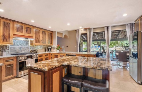 Hudson Bend Casa | Austin | Lake Travis | 4/3.5 Pool Oasis & Tub| AVAIL ACL