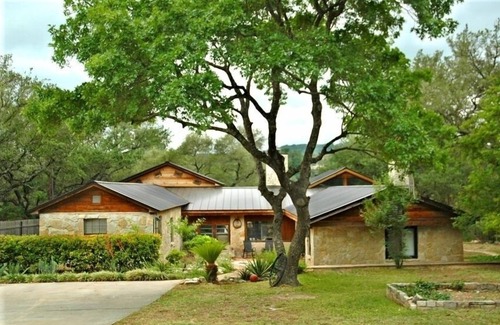 Leander Casa | Privado en el lago Travis - Hill Country Retreat / Pool / 2 Acres 7 camas Capacidad 20