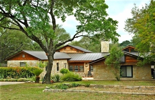 Leander Casa | Privado en el lago Travis - Hill Country Retreat / Pool / 2 Acres 7 camas Capacidad 20