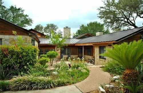 Leander Casa | Privado en el lago Travis - Hill Country Retreat / Pool / 2 Acres 7 camas Capacidad 20
