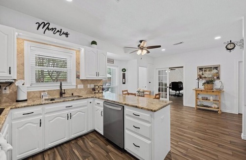 Shady Hollow Casa | Austin's Hill Country Escape & Retreat – Private Oasis With Pool & Spa on Acre+