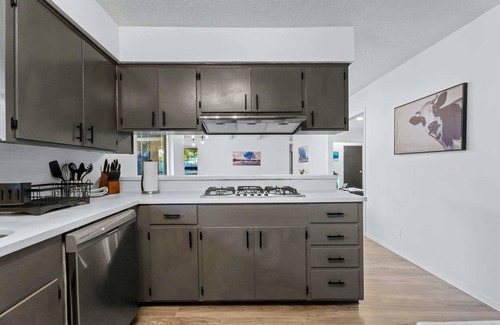 Barton Hills Casa | Austin Wildgrove 3BR House l Walk to Zilker