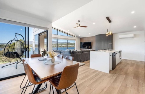 Austins Ferry Apartamento | Austins Ferry Haven Modern Waterfront Retreat