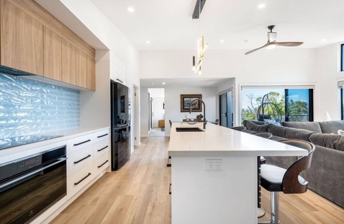 Austins Ferry Apartamento | Austins Ferry Haven Modern Waterfront Retreat