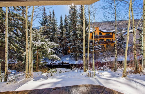 Vail Condominio | Austria Haus 3 BR, 242 E Meadow Dr, Vail Village(Fec) - Hot Tub, Heated Outdoor Pool, Walk to Lifts!
