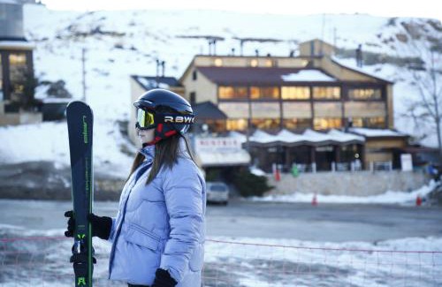 Kfardebian Chalet De Esquí | Austria Mzaar Chalets & Services