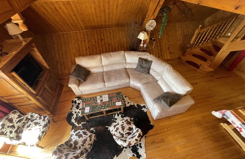 Besse-et-Saint-Anastaise Chalet De Esquí | Authentique Chalet Super-besse Avec vue sur le lac et les Pistes