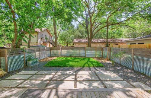 Holly Casa | Authentic ATX Beauty DT Pool Gem- Walk 2 Lake & Eateries