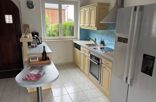 Roz-sur-Couesnon Casa | Authentic Breton house with garden & private spa