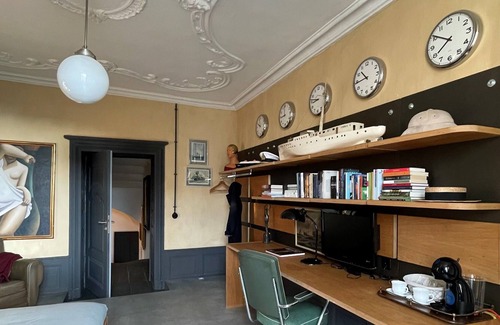 Clemency Casa | Authentic castle anno 1634 - suite Roaring '20