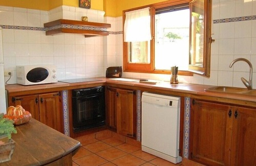 Gironella Villa | Una gran piscina, gran jardín, terraza, barbacoa, vistas preciosas y una gran casa de vacaciones!