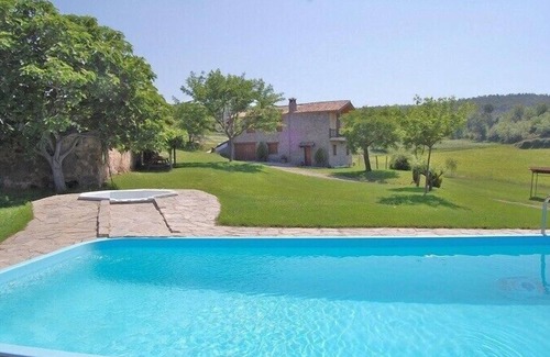 Gironella Villa | Una gran piscina, gran jardín, terraza, barbacoa, vistas preciosas y una gran casa de vacaciones!