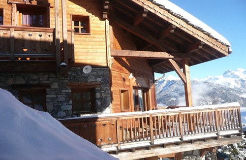 Courchevel Chalet De Esquí | Auténtico chalet confortable al pie de las pistas en Courchevel