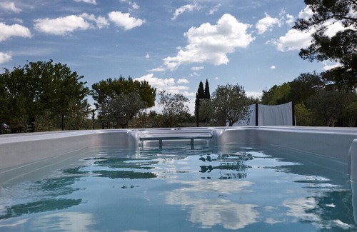 Arles Cabaña | Authentic farmhouse with heated spa and swimming pool