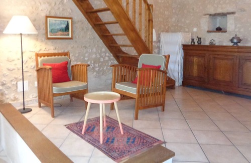 Nabinaud Cabaña | Authentic french cottage sleeps 4 in 2 bedrooms 5 min from Aubeterre