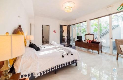 Zona Paseo Montejo Apartamento | Authentic Mérida a Block from Montejo Fast Wi-FI