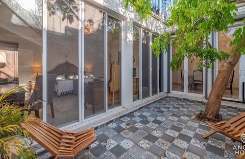 Zona Paseo Montejo Apartamento | Authentic Mérida a Block from Montejo, Fast Wi-FI