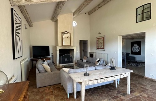 Tarascon Otro | Authentic Mas in the heart of Provence - L'Oustau Dou Pastre