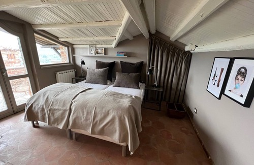 Cassinasco Casa | Newly renovated Italian villa by vineyard 300m from town, great view