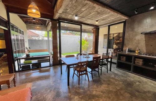 Pratama Casa | Authentic Nusa Dua home, 4BR, Renovated 2025