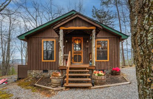 Gatlinburg - Pigeon Forge Villa | Authentic, Rustic, Cute & Cozy!