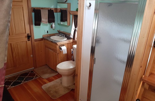 Sturgis Cabina | Authentic Wooden Rock Island Railroad Caboose