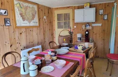 Saint-Andre-de-Chalencon Casa | Authentique Maison de campagne De la rivière