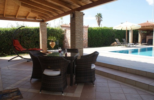 Ermionida Villa | Villa autorizada por la Organización Nacional de Turismo de Grecia (G. N.T. O.)