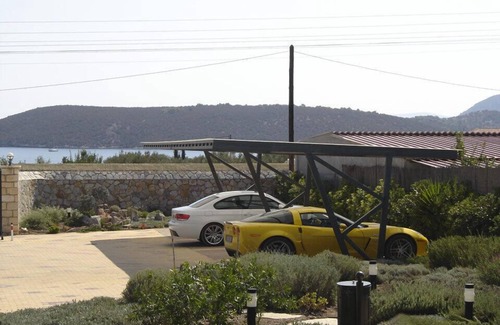 Ermionida Villa | Villa autorizada por la Organización Nacional de Turismo de Grecia (G. N.T. O.)