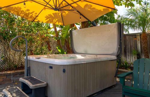 San Carlos Casa | Autumn Adventure - Sleeps 10 - Hot Tub - Billiards