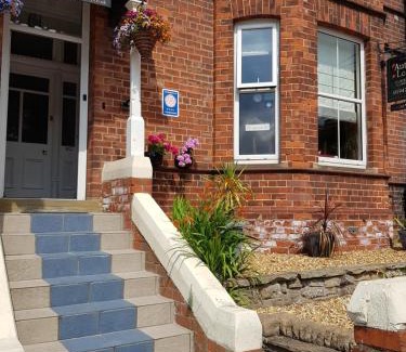 Whitby Casa | Autumn Leaves Guest House