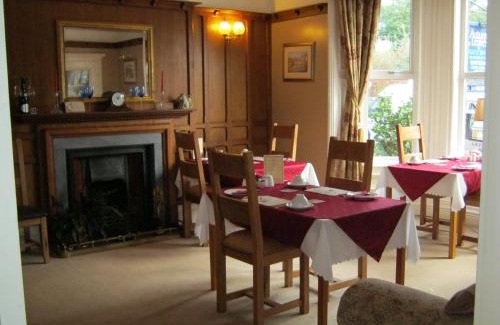 Whitby Casa | Autumn Leaves Guest House