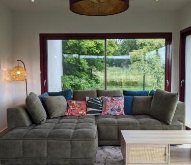Lautenbach Apartamento | Aux Fleurs des Champs - Appartement avec Terrasse, Parking et Piscine