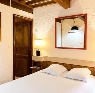 Sourzy Cama Y Desayuno | Aux Prisons de Montagny