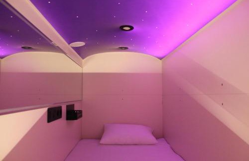 Besarabka Hotel | AV-3 capsule hotel