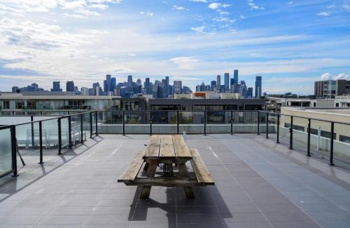 Port Melbourne Apartamento | Ava 100m to Beach and Bay St